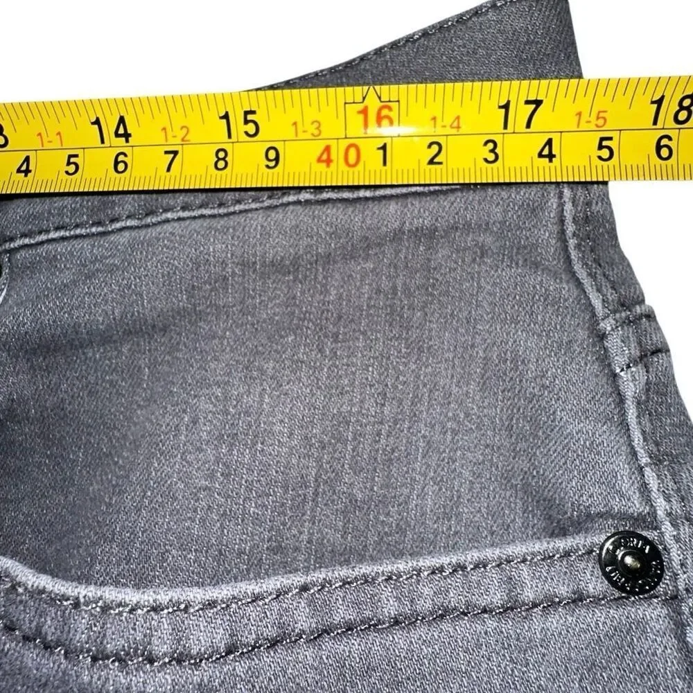 Gloria Vanderbilt Amanda gray denim jeans ladies, size 16